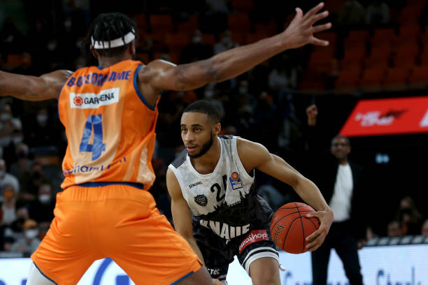 更需要在心 更需要在心